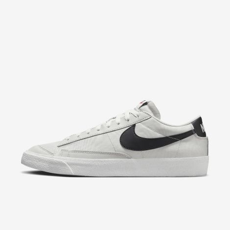 Giày Nike Blazer Low '77 Se "Light Bone" DV7198-001