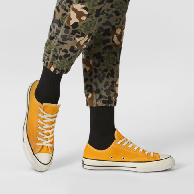 Gi y Converse Chuck 70 Vintage Canvas Sunflower 162063C