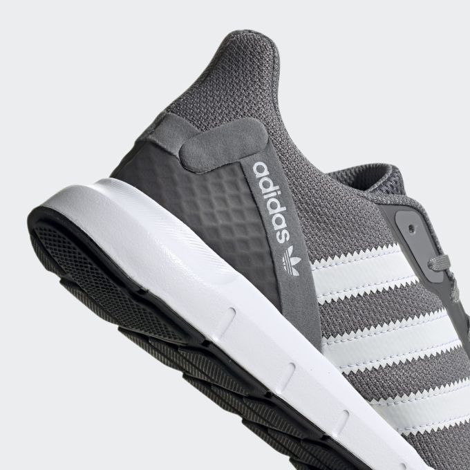 Gi y adidas Swift Run Rf FV5360