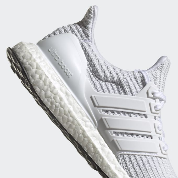Ultra boost 3.0 deals và 4.0