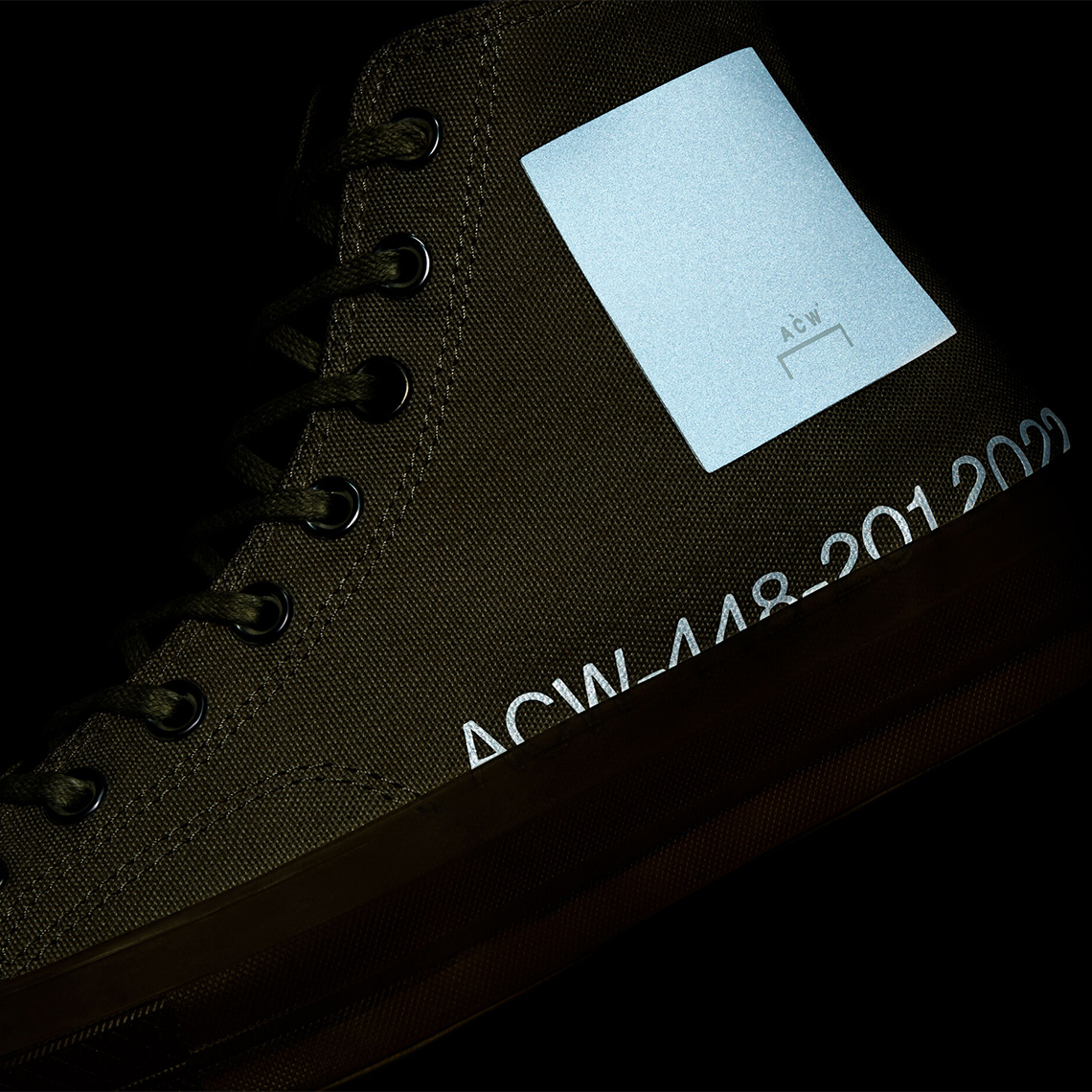 A-COLD-WALL thêm chi tiết phản chiếu vào mẫu Converse Chuck 70 - 15