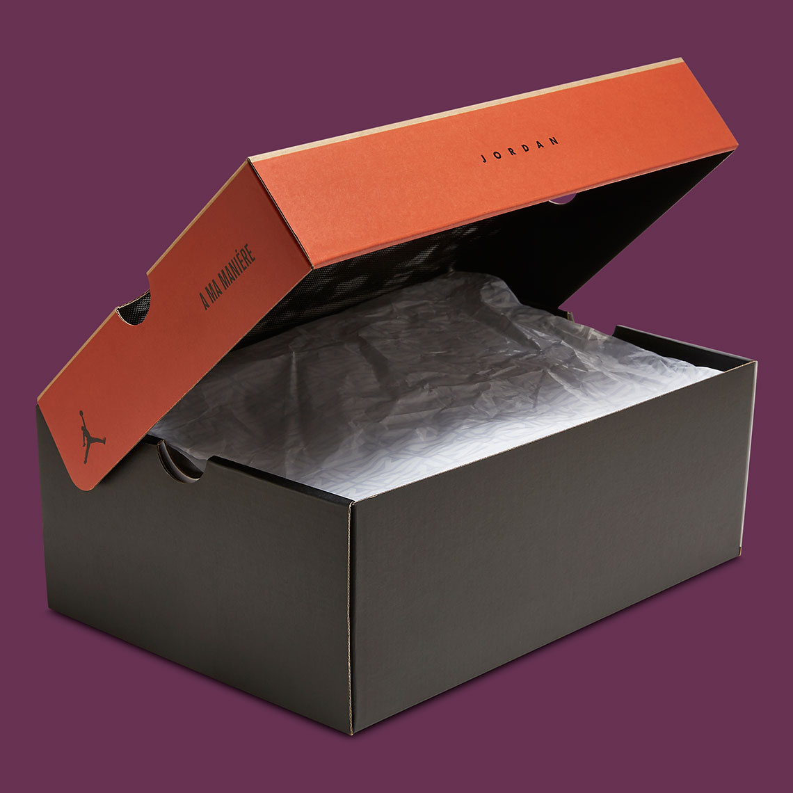 A Ma Maniére x Air Jordan 12 White sẽ được phát hành vào ngày 2/3/2023 - 12