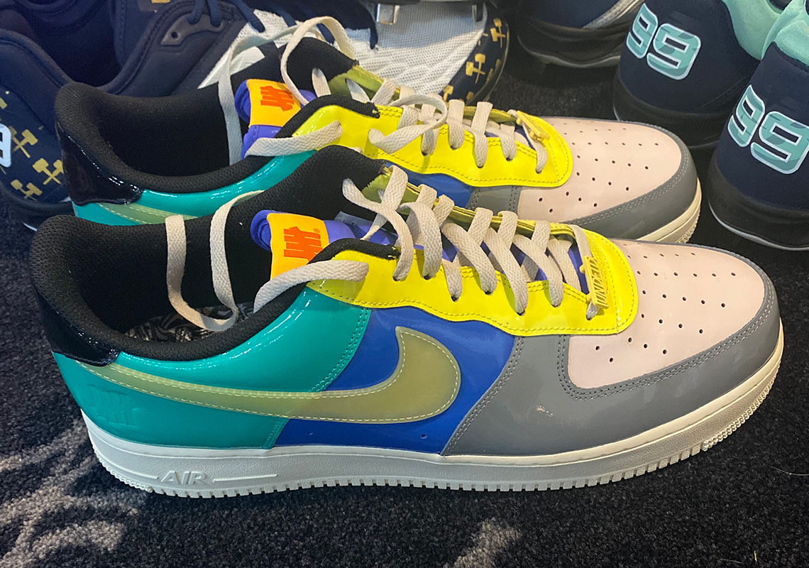 Aaron Judge tiết lộ mẫu UNDEFEATED x Nike Air Force 1 Low "Multi-Patent" Pair