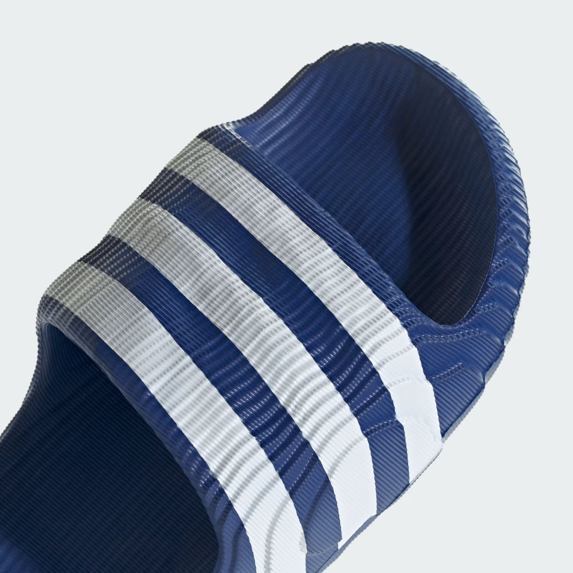 adidas Adilette 22: Hướng Tới Tương Lai với Thiết Kế Hiện Đại và Màu Sắc Độc Đáo - 48