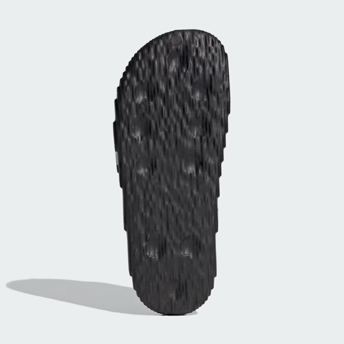 adidas Adilette 22: Hướng Tới Tương Lai với Thiết Kế Hiện Đại và Màu Sắc Độc Đáo - 7