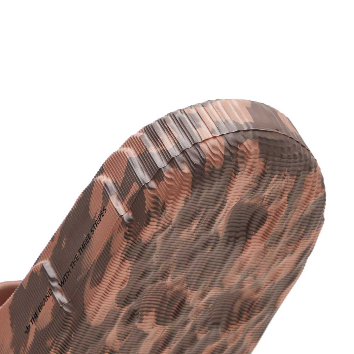 Adidas Adilette 22: Ra mắt màu mới Clay Strata và Earth Strata - 6