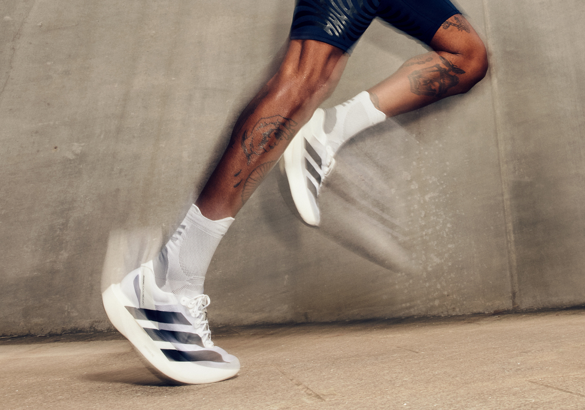 adidas Adios Pro Evo 1: Siêu Giày Chạy Đua Nhẹ Nhất Của adidas Sắp Ra Mắt - 1