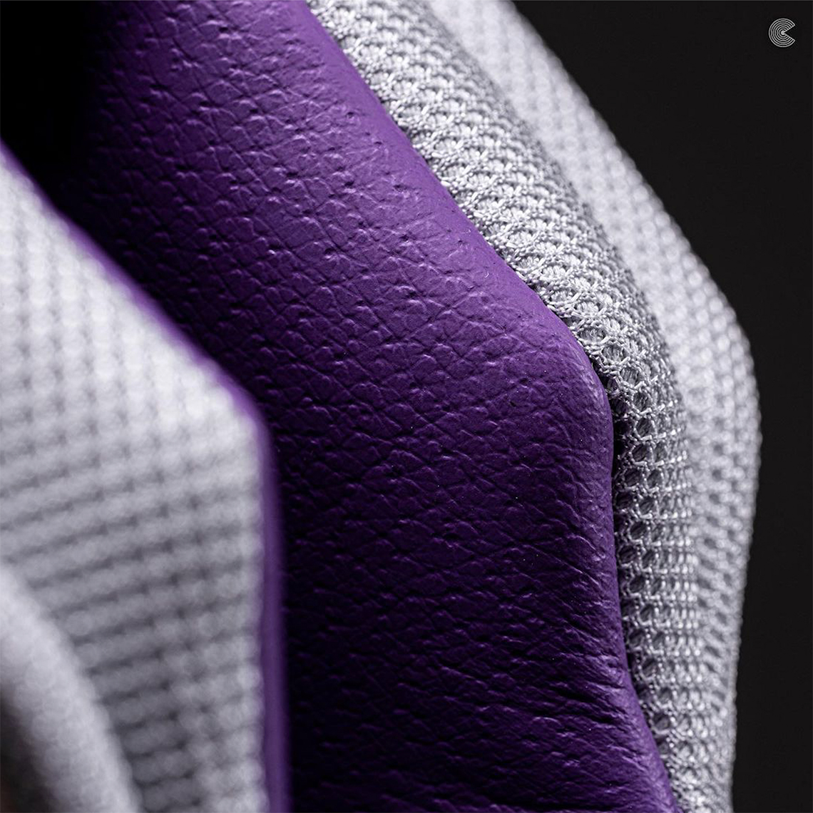 adidas Crazy 1 có thân màu trắng nhạt với các điểm nhấn màu tím và xám - 8