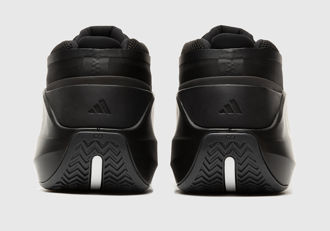 adidas Crazy IIInfinity 'Triple Black': Màu Sắc Đẹp Mắt Cho Giày Bóng Rổ Cận Thập Kỷ - 5