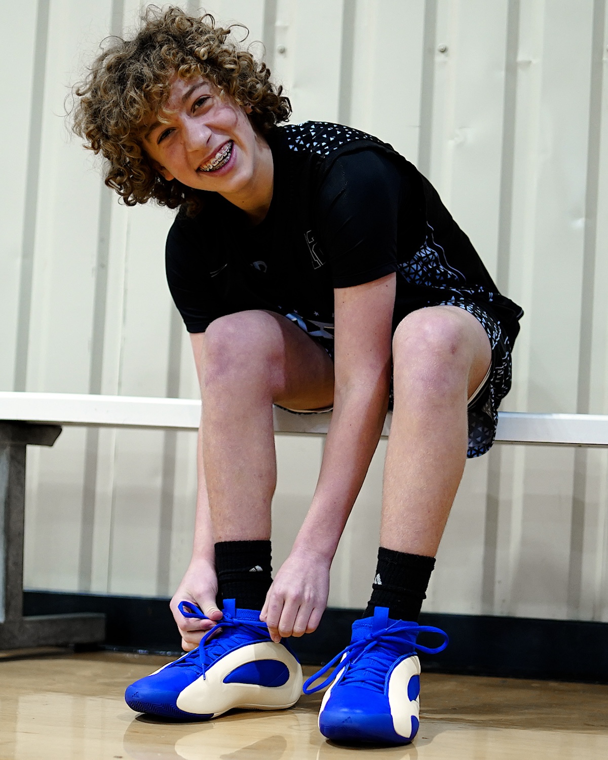 adidas Harden Vol. 8 Blue Fusion: Màu Xanh Độc Đáo Cho Dòng Giày Chính Thức - 4