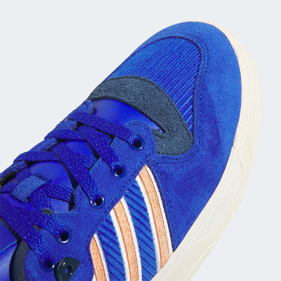 adidas Originals ra mắt bộ sưu tập giày bóng rổ retro NYC-inspired mới. - 25