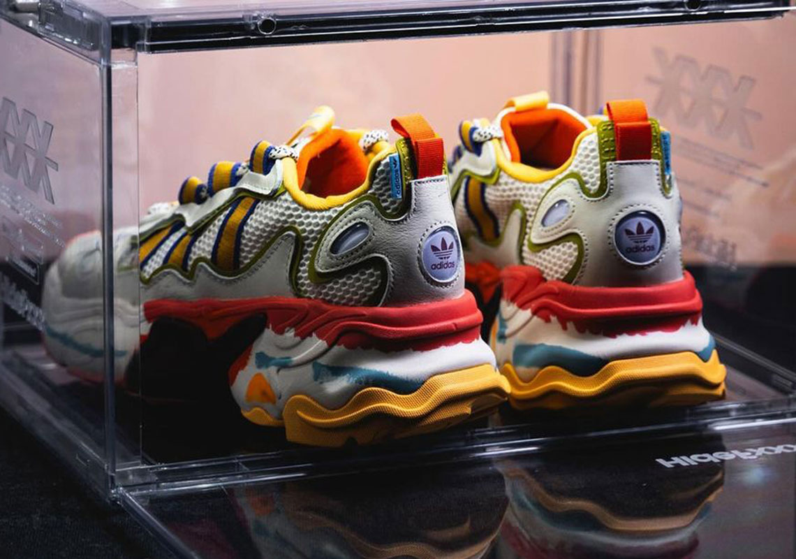 adidas OZTHEMIS 1.0: Hòa Mình Trong Phối Cảnh Hiện Đại và Thời Trang Độc Đáo - 10