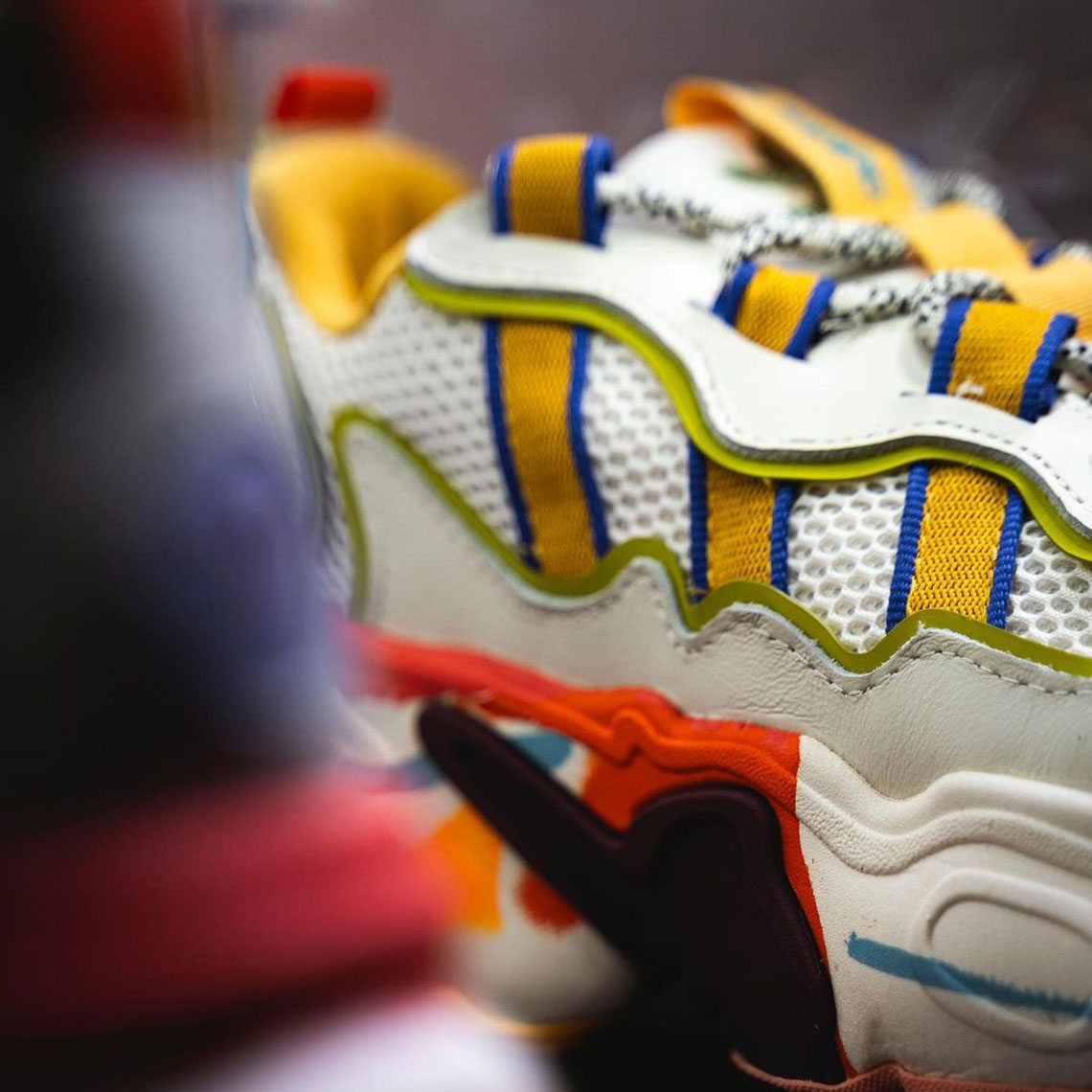 adidas OZTHEMIS 1.0: Hòa Mình Trong Phối Cảnh Hiện Đại và Thời Trang Độc Đáo - 15