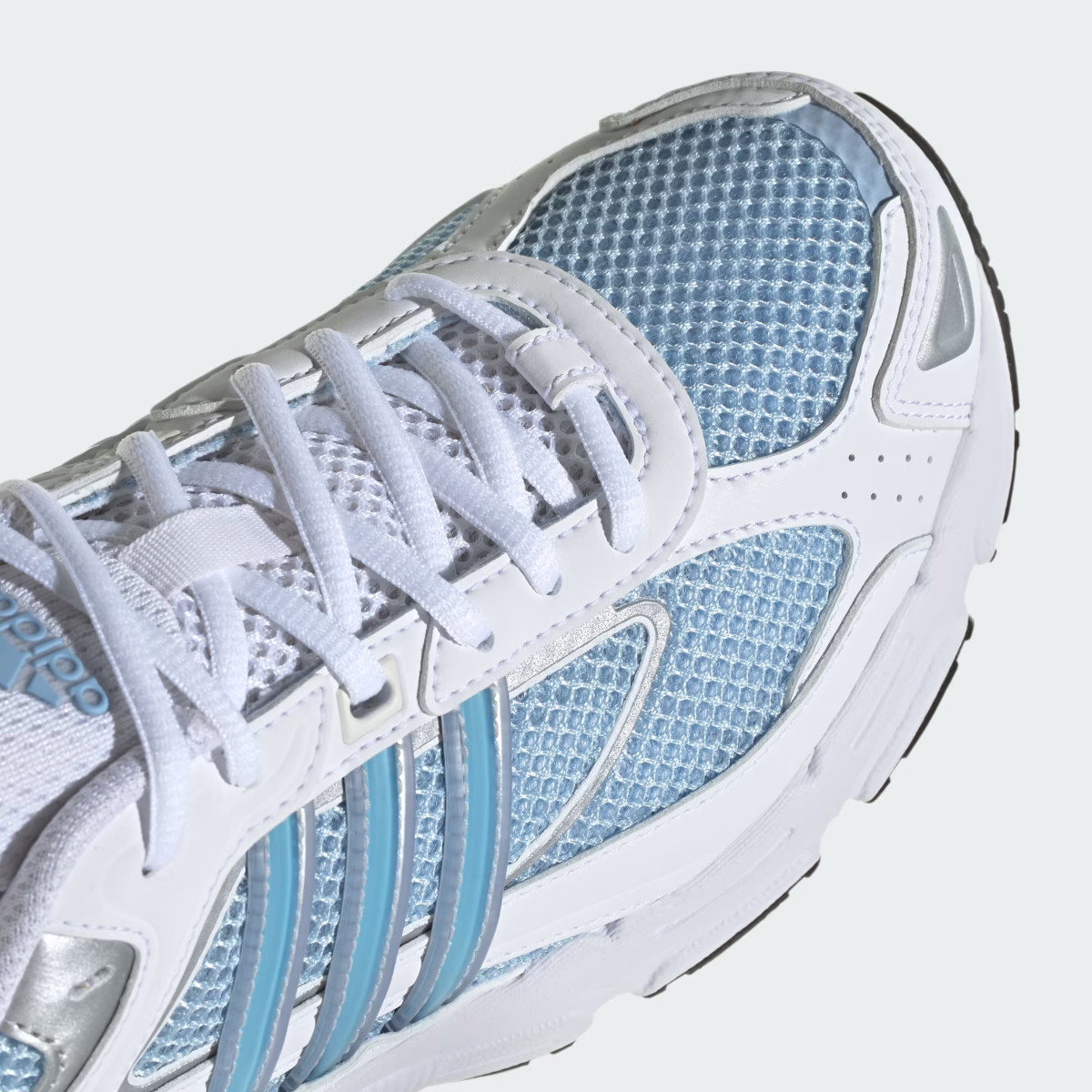 adidas Response CL: Màu Sắc Mới Đầy Thú Vị Cho Nữ Giới - 16