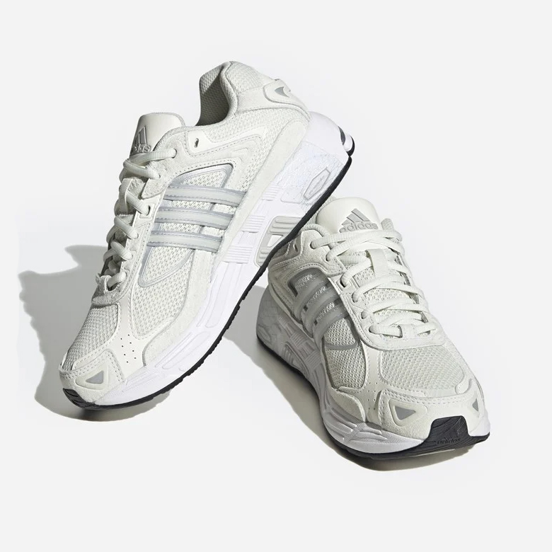 adidas Response CL tạo ra một bộ đồng phục gần như ba màu trắng - 2