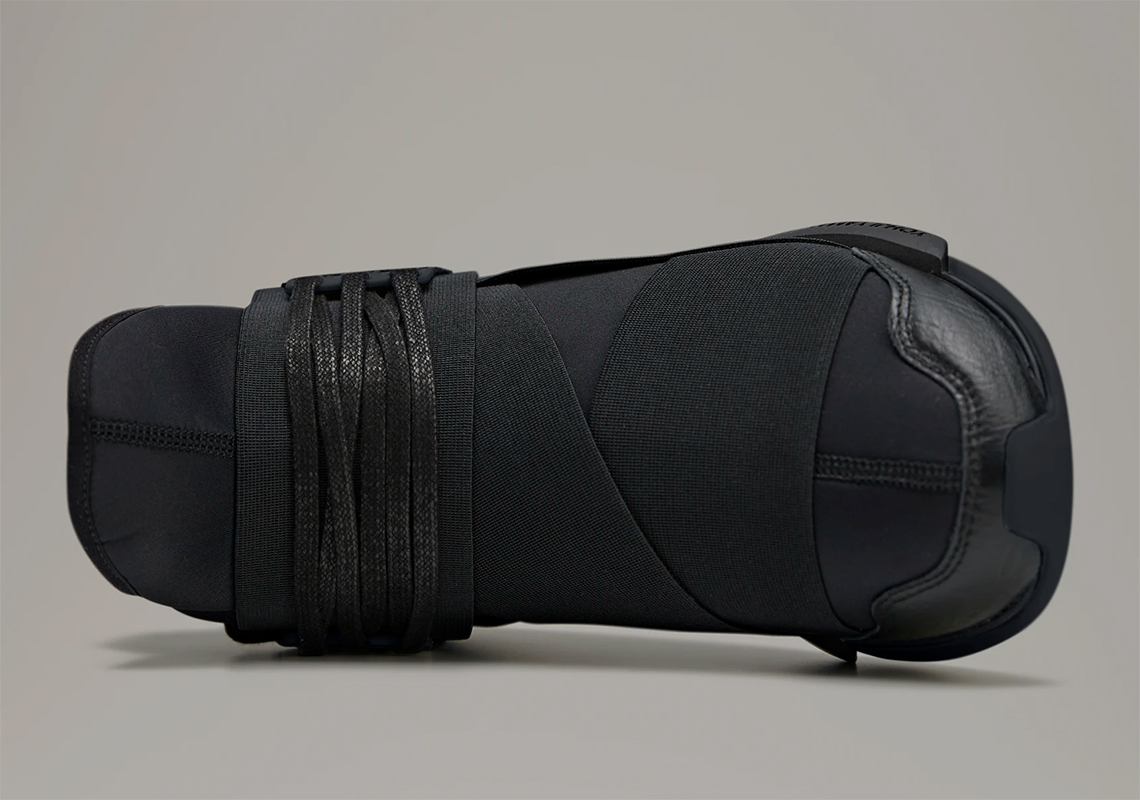 adidas sẽ mang trở lại Y-3 Qasa High trong Triple Black - 5