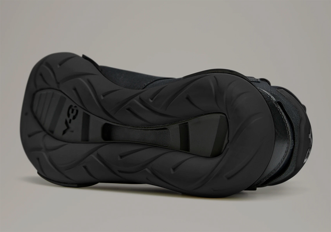 adidas sẽ mang trở lại Y-3 Qasa High trong Triple Black - 6