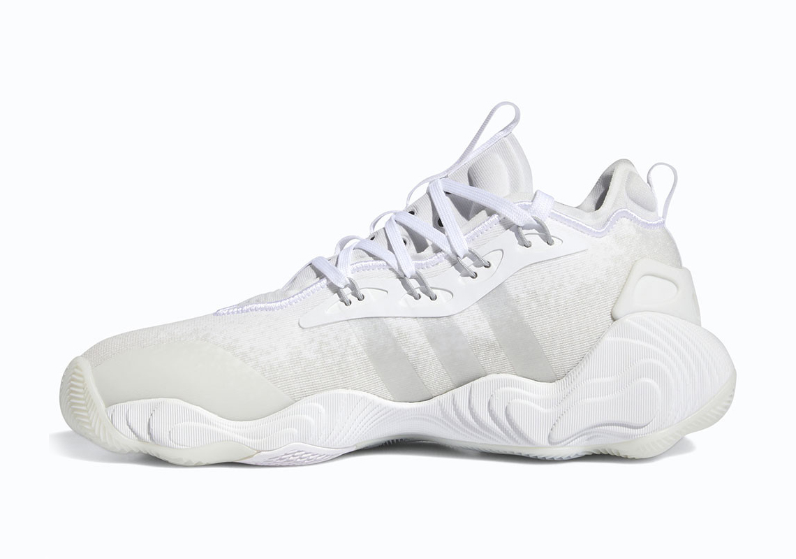 adidas Trae Young 3 'Core White': Mẫu Giày Kỳ Cục Của Nam Cầu Thủ Bóng Rổ - 3