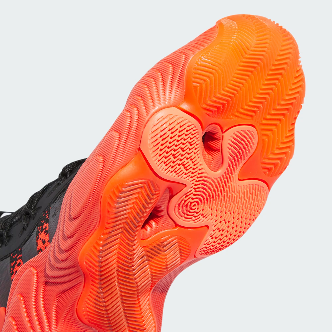 adidas Trae Young 3: Đôi Giày Bóng Rổ Mới Nhất với Màu Solar Red/Core Black - 8