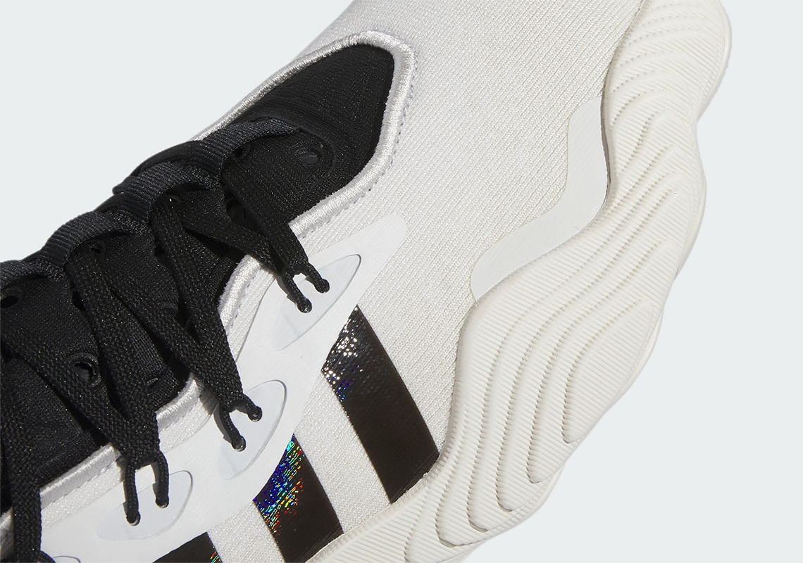 adidas Trae Young 3 Stormtrooper: Màu Trắng Tinh Khiết Cho Bộ Đôi Xuất Sắc - 4