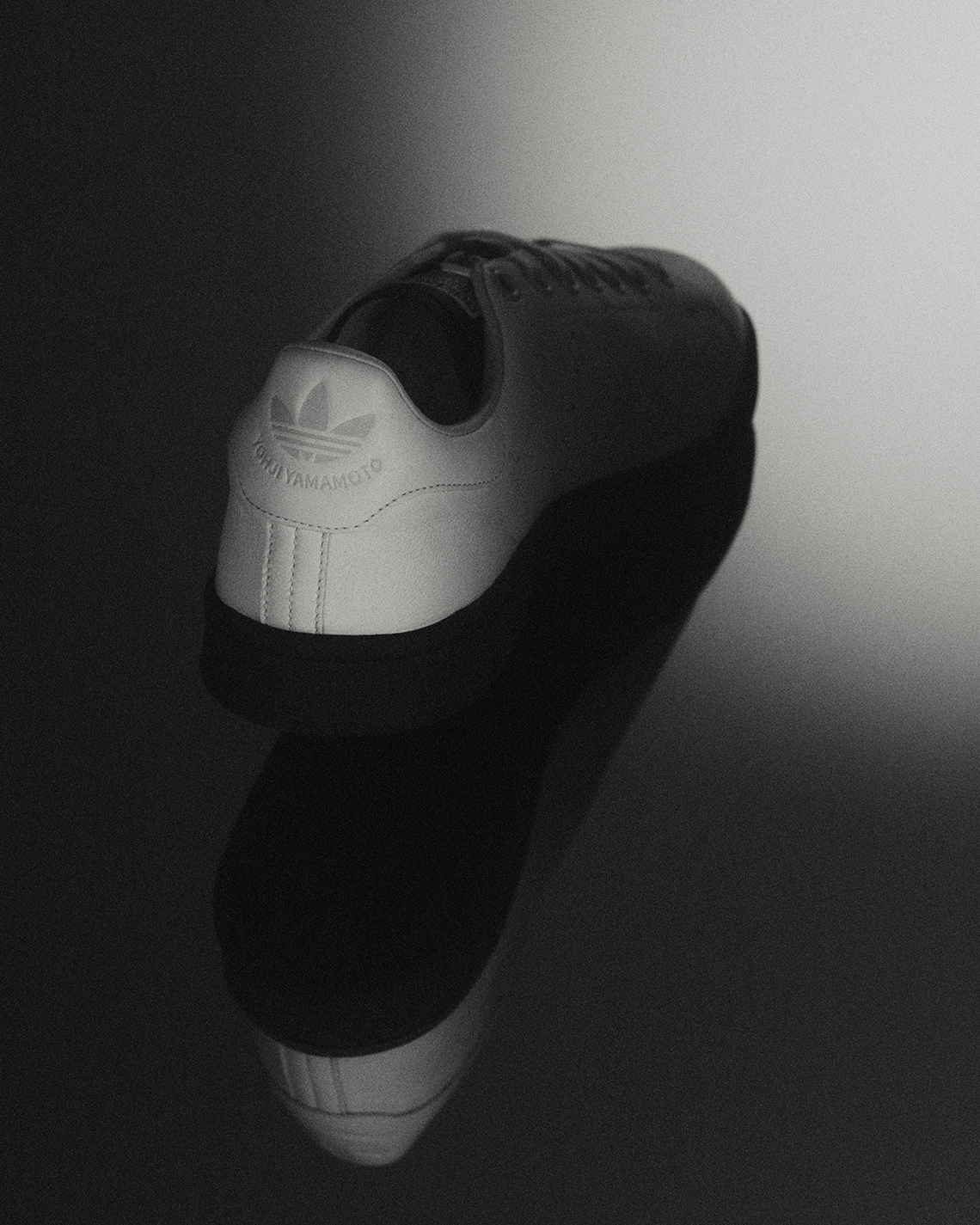 adidas Y-3 Stan Smith: Phiên Bản Kỷ Niệm 20 Năm Cùng Yohji Yamamoto - 10