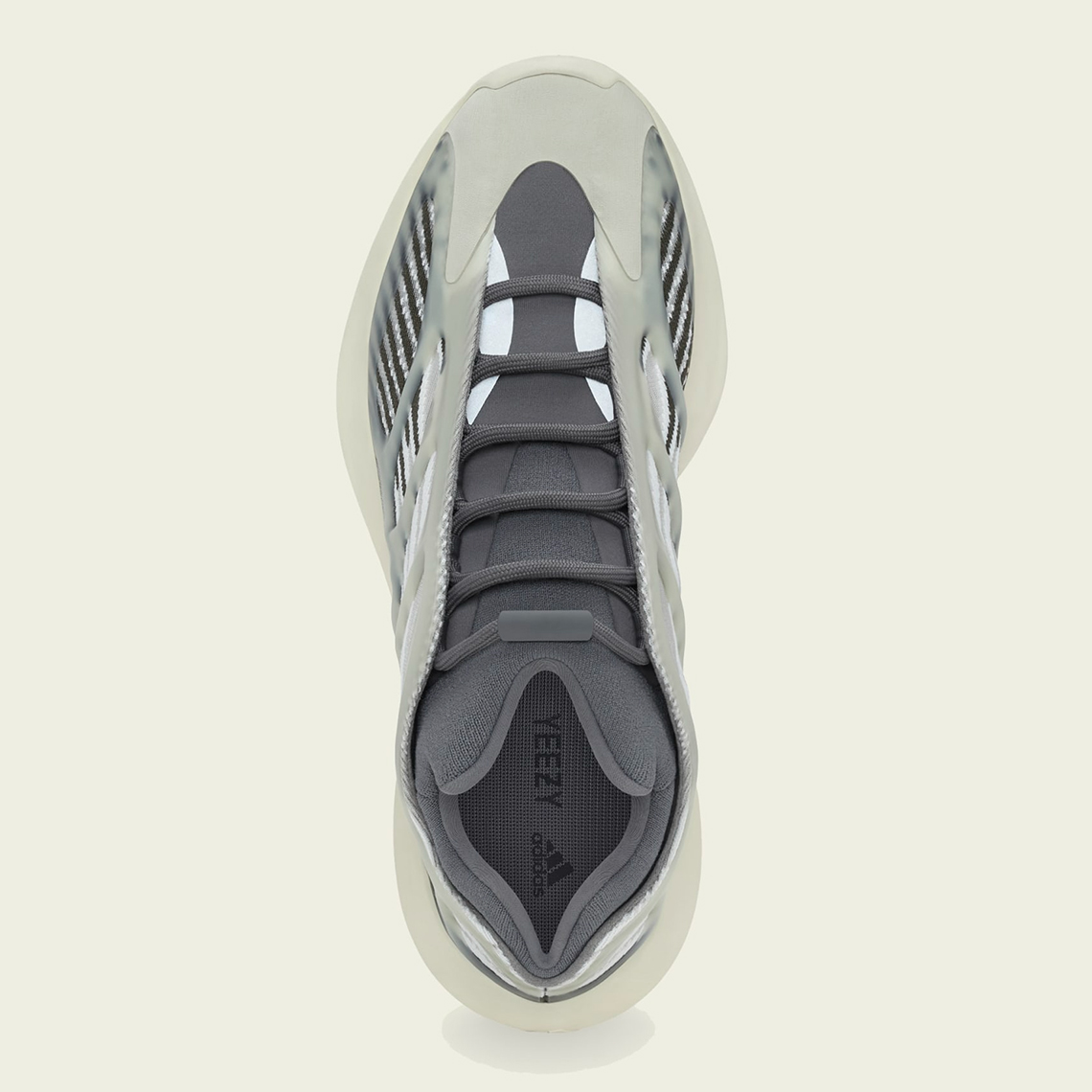 Adidas Yeezy 700 V3 Fade Salt phát hành vào thứ Bảy, ngày 8 tháng 10 - 4