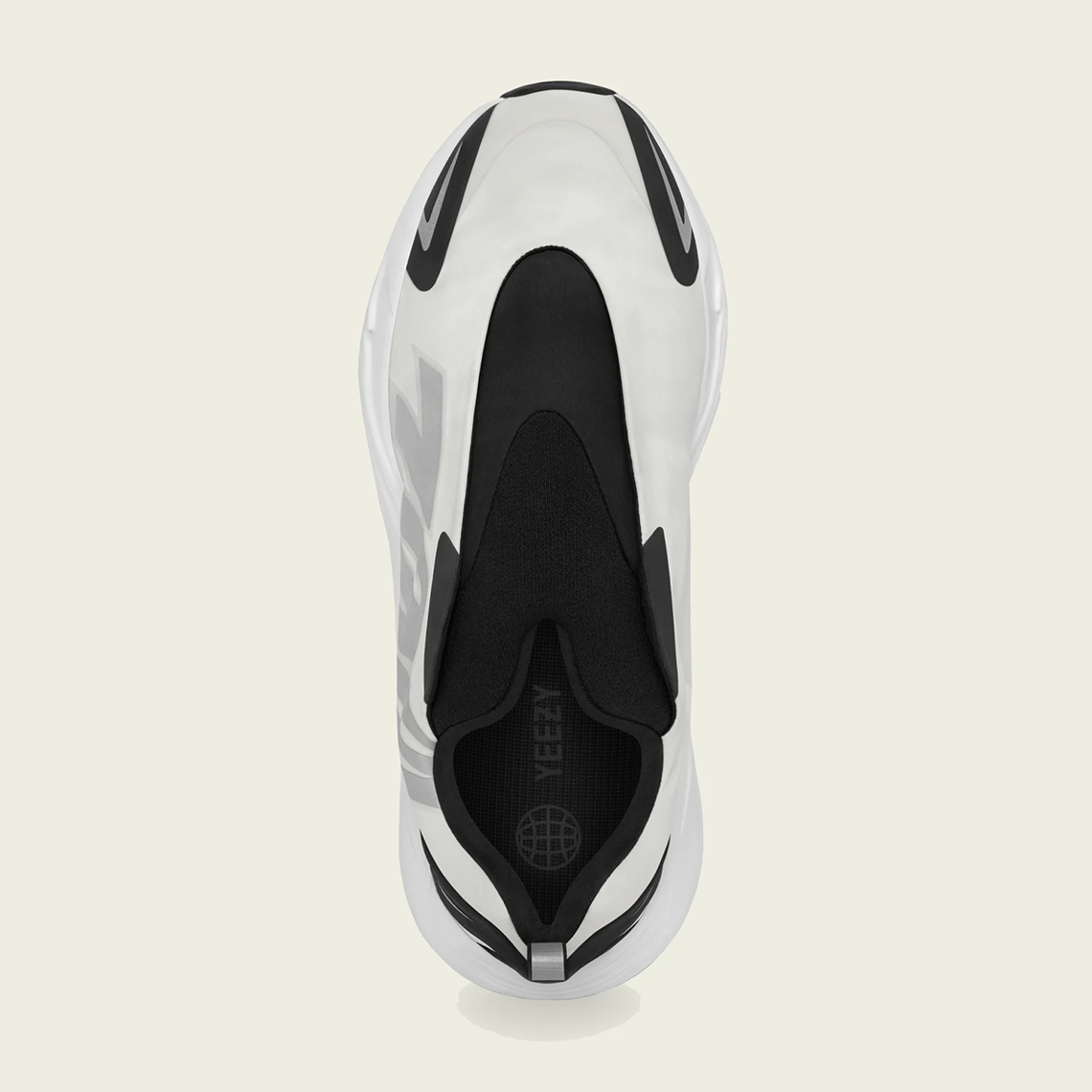 Adidas Yeezy Boost 700 Analog phát hành vào ngày 6 tháng 10 - 4
