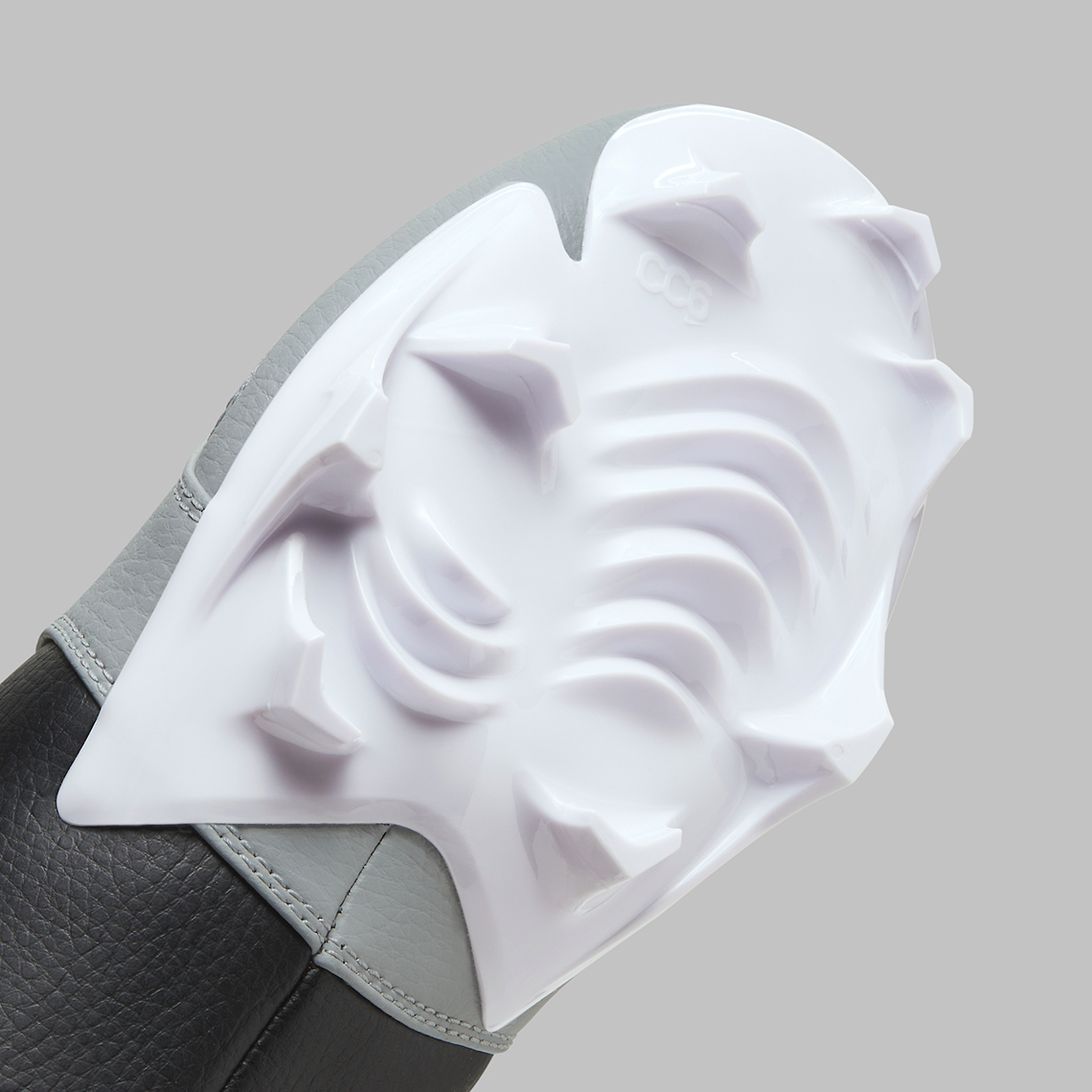 Air Jordan 1 Cleat Light Smoke Grey: Sự kết hợp độc đáo giữa sân cỏ và phong cách biểu tượng - 8