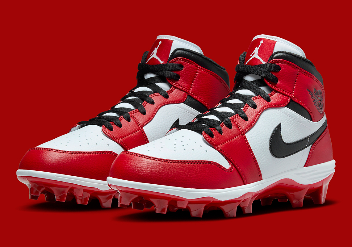 Air Jordan 1 Cleats Chicago - Phiên bản đặc biệt dành cho sân cỏ! - 2