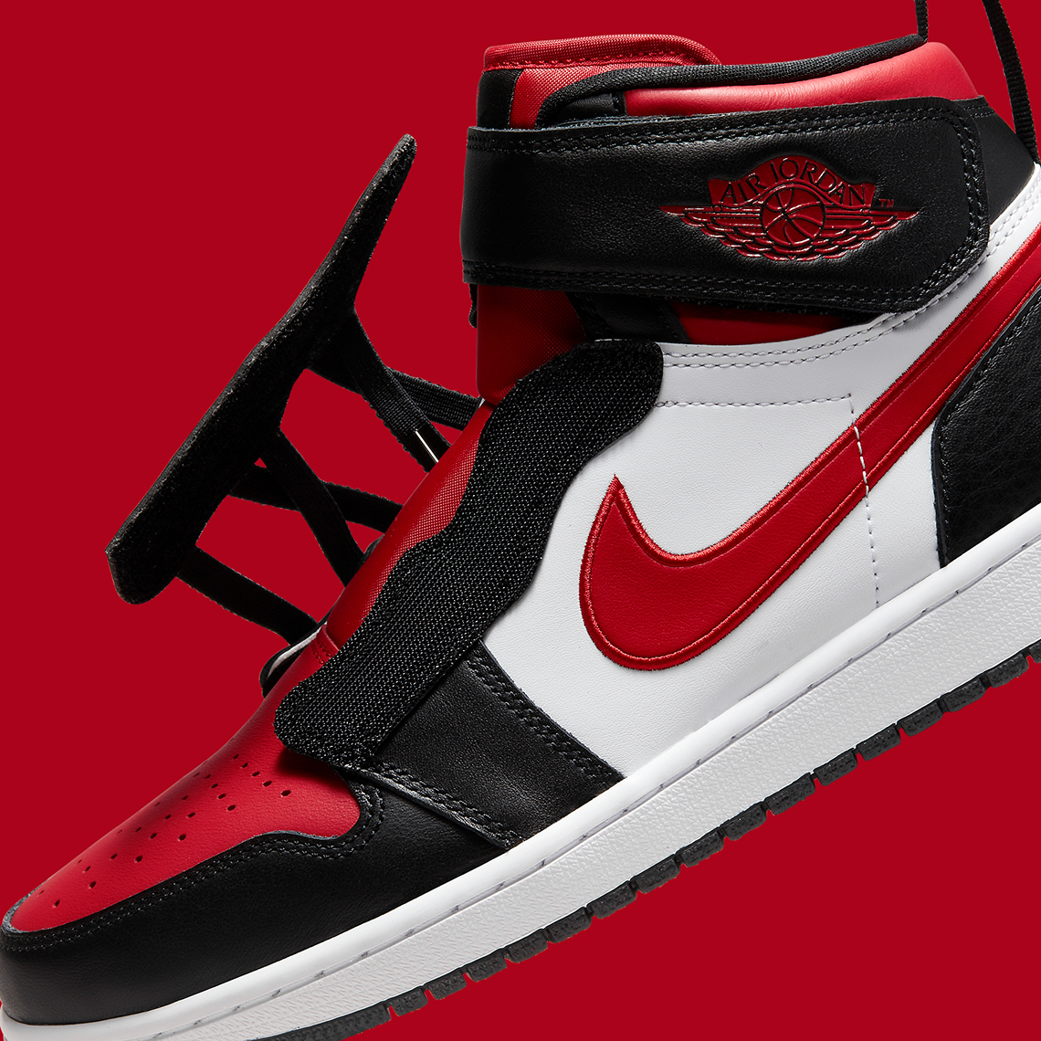 Air Jordan 1 FlyEase  với màu sắc truyền thống Black White Red - 7