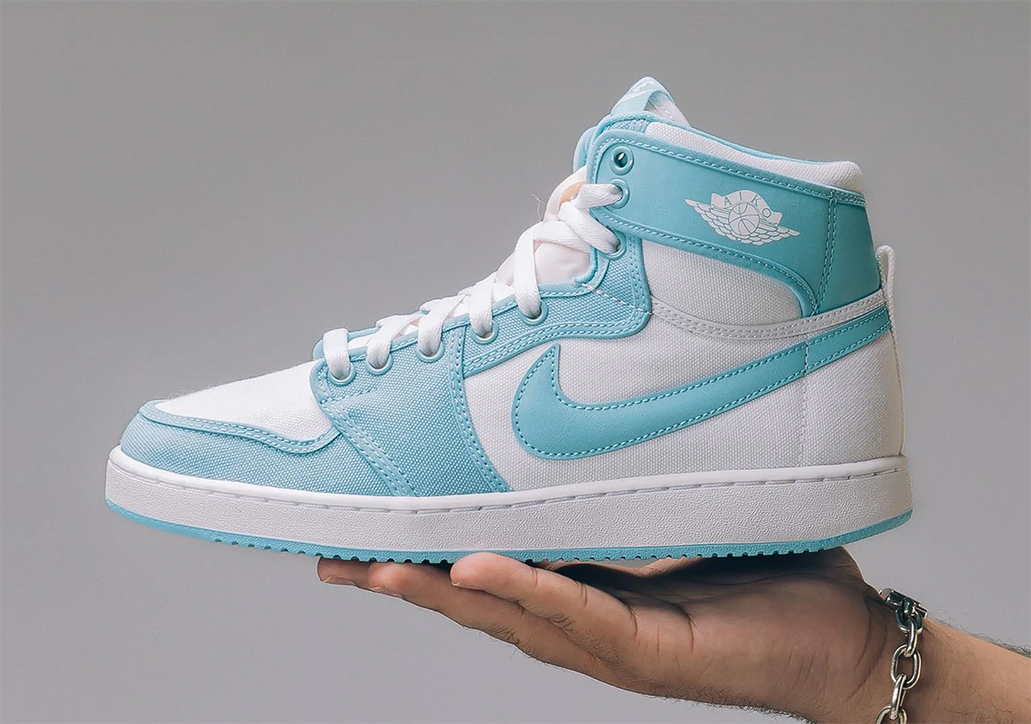 Air Jordan 1 KO Bleached Aqua - Sắc xanh tươi sáng trên đôi giày mới - 1