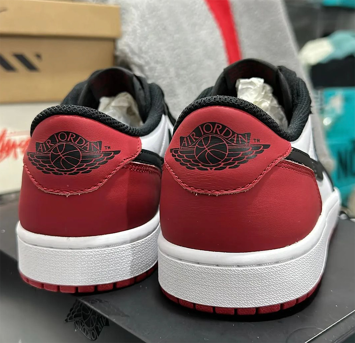 Air Jordan 1 Low OG Black Toe - Tông màu kinh điển trở lại! - 2