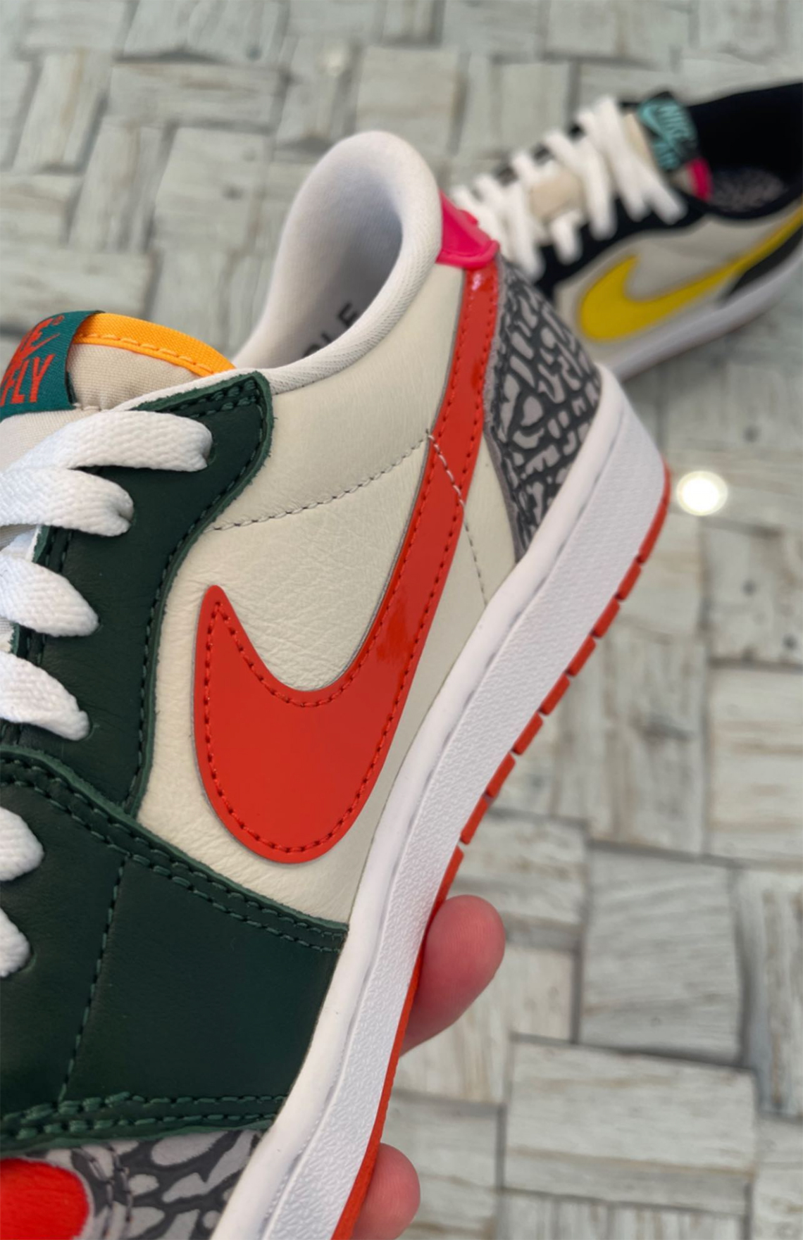 Air Jordan 1 Low OG What The SoleFly: Phiên Bản Đặc Biệt Kỳ Lạ Đang Chờ Được Ra Mắt! - 3
