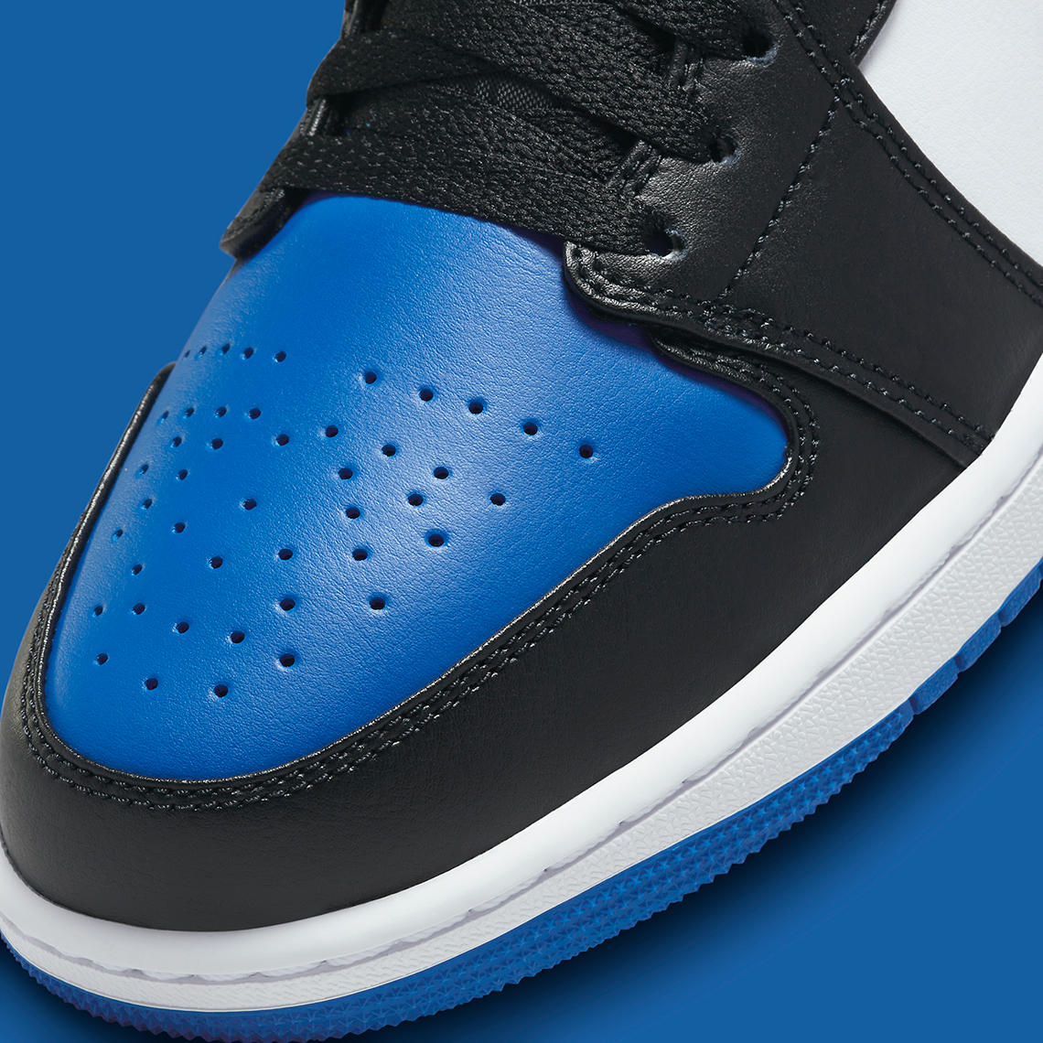 Air Jordan 1 Low Royal Toe - Sự kết hợp hoàn hảo giữa màu xanh và đen! - 7
