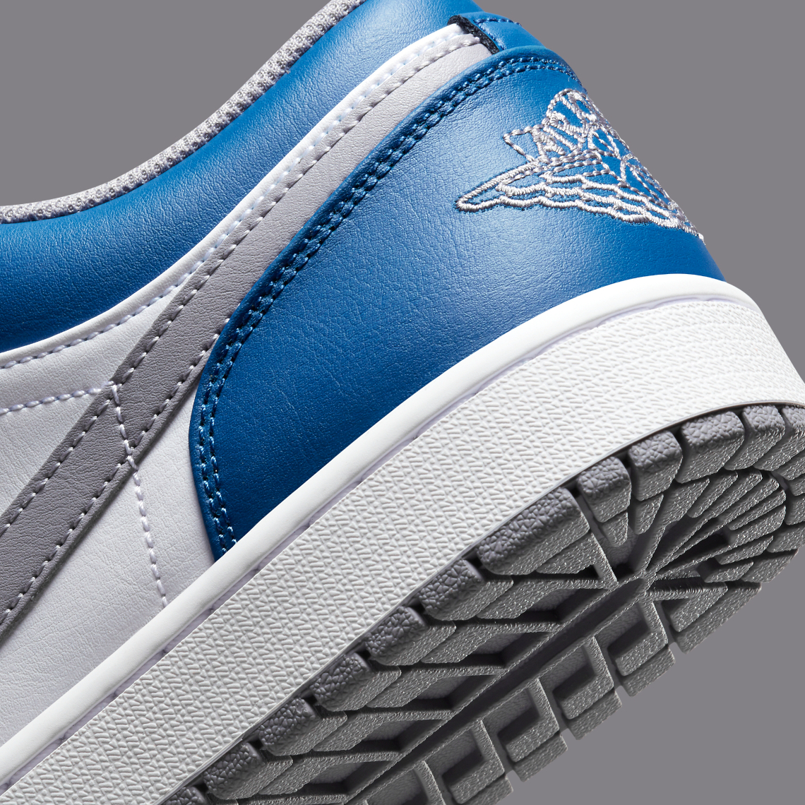 Air Jordan 1 Low “True Blue” sẽ được phát hành sớm - 8