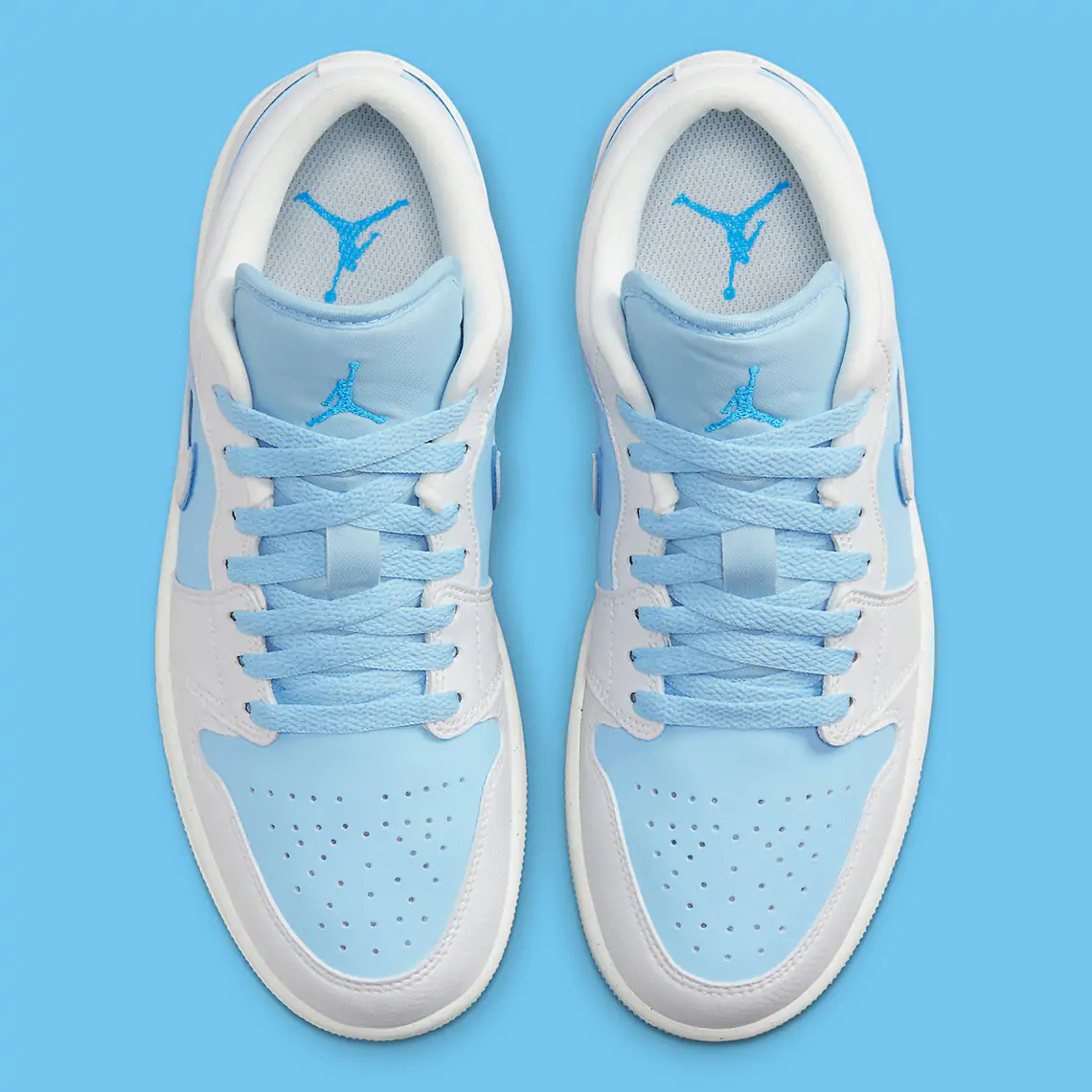 Air Jordan 1 Low với các màu Dark Powder Blue/Ice Blue - 4