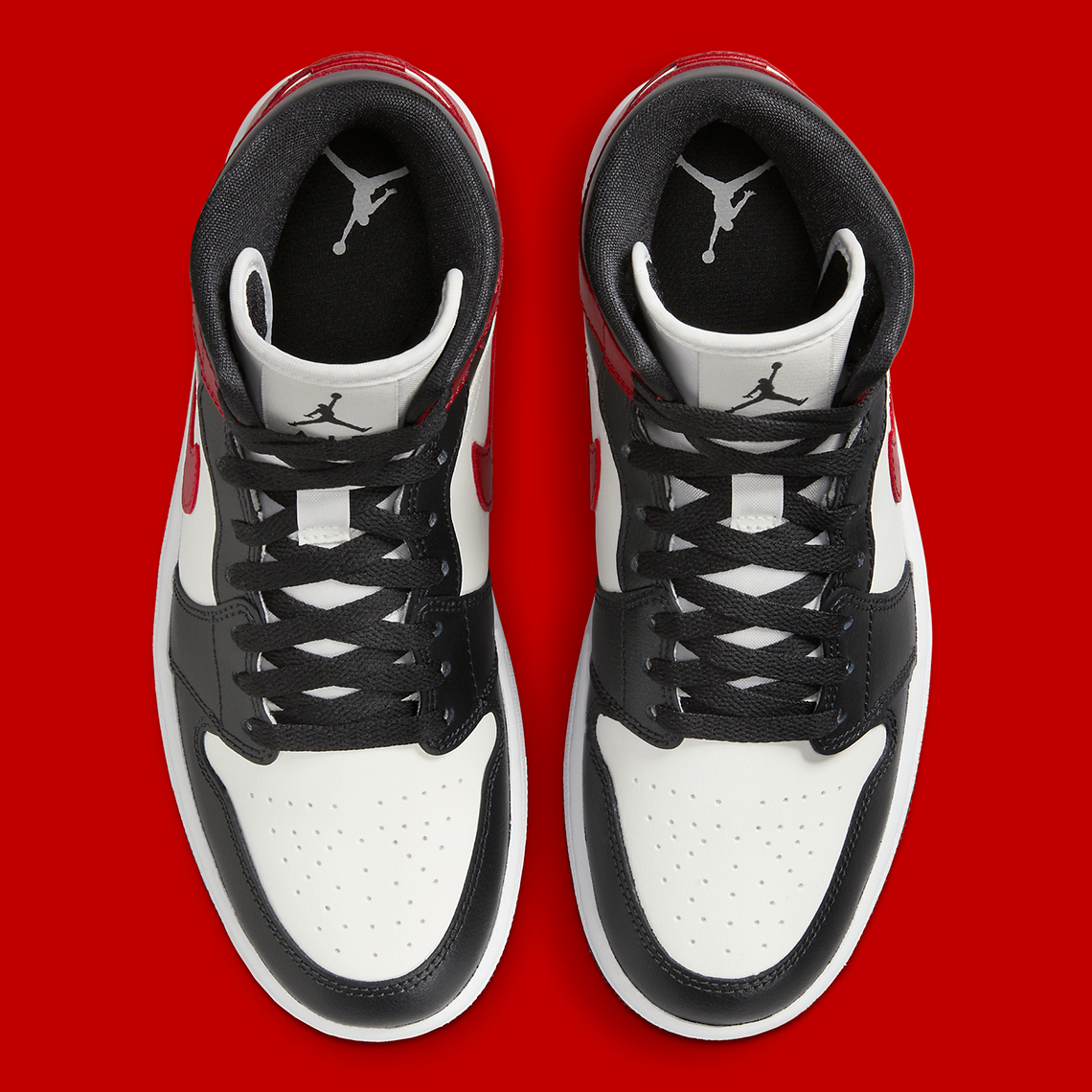 Air Jordan 1 Mid Black Toe: Phiên bản mới hấp dẫn! - 4