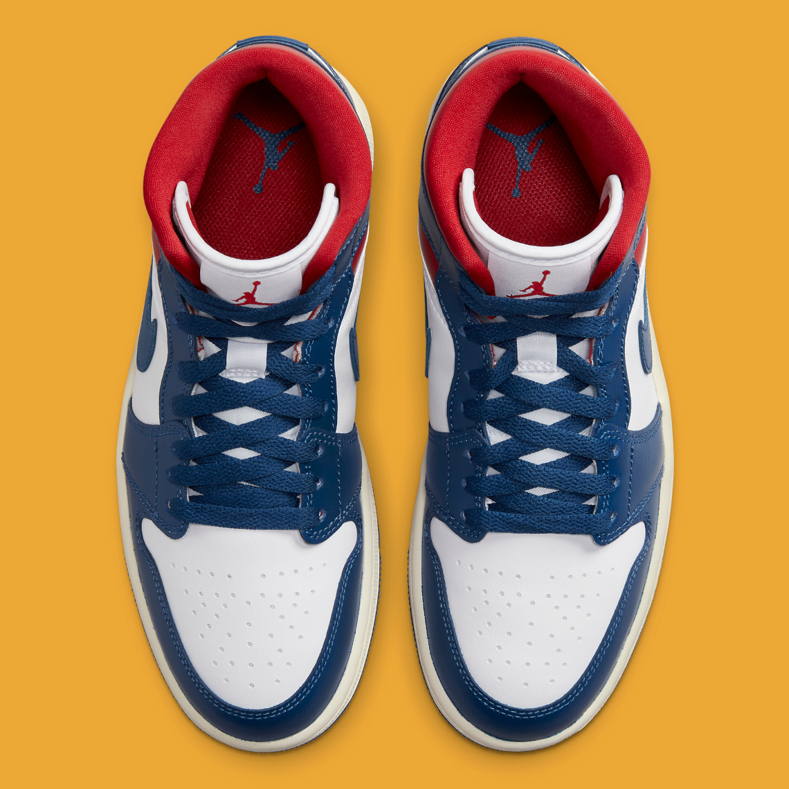 Air Jordan 1 Mid Blue/Red này có thể đã lấy cảm hứng từ Union LA - 5