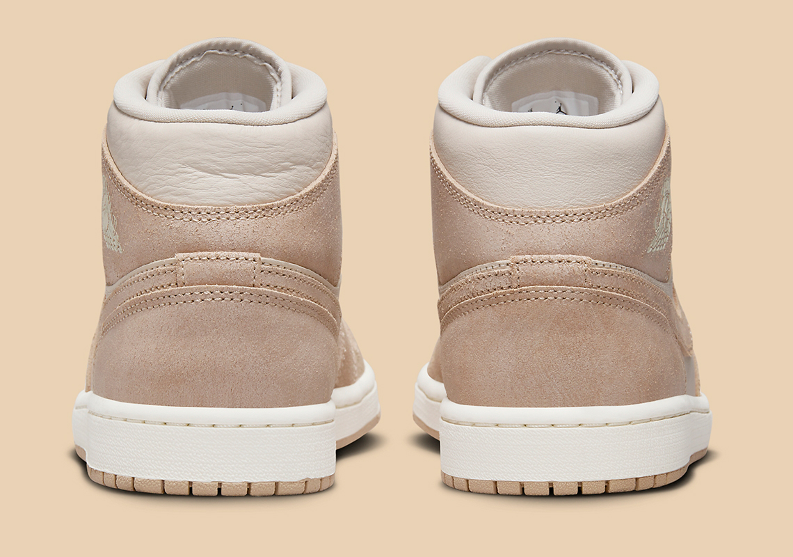 Air Jordan 1 Mid 'Light Tan': Sự Kết Hợp Thu Đông Ấm Áp - 5