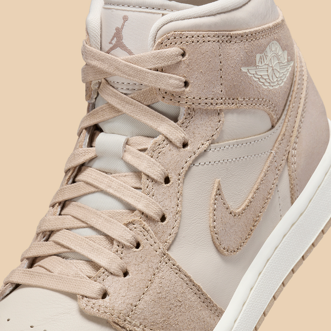 Air Jordan 1 Mid 'Light Tan': Sự Kết Hợp Thu Đông Ấm Áp - 7