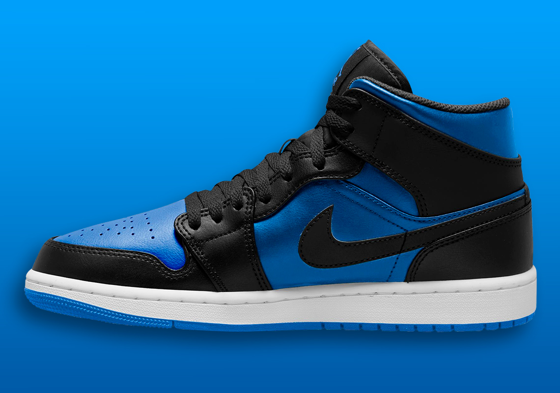 Air Jordan 1 Mid Royal Blue Metallic - Sự trở lại đầy ấn tượng - 2