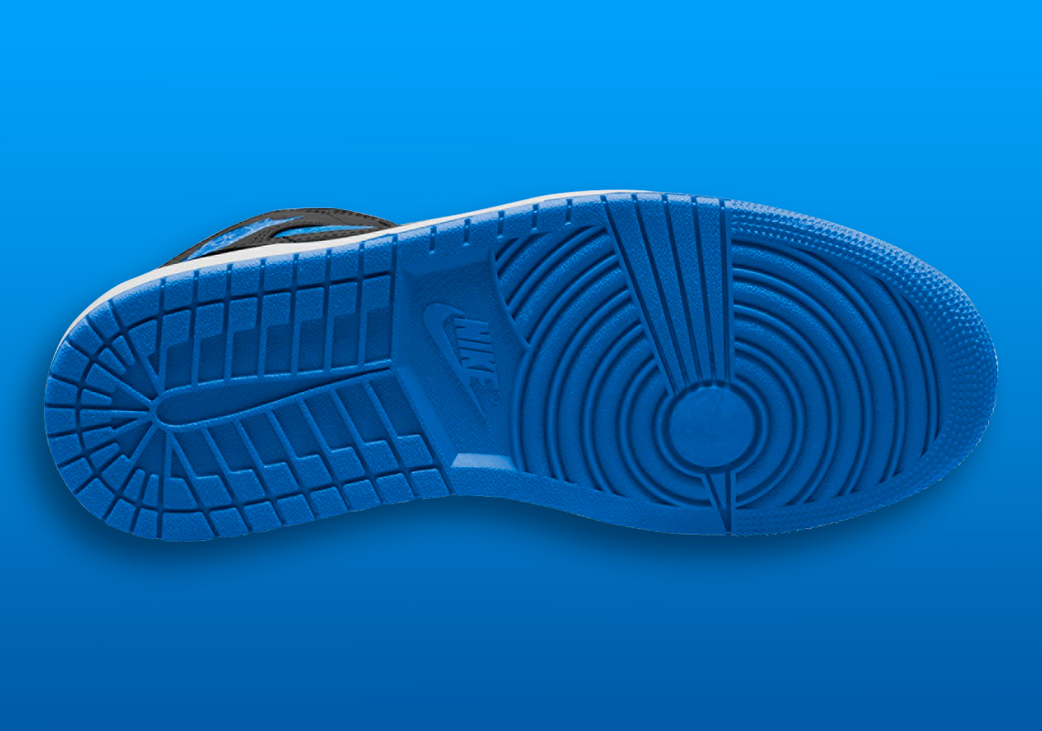 Air Jordan 1 Mid Royal Blue Metallic - Sự trở lại đầy ấn tượng - 4