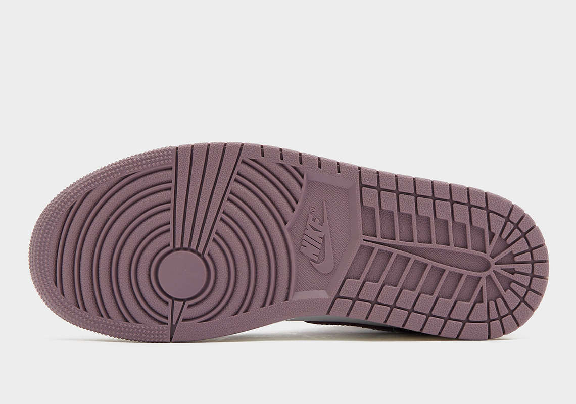 Air Jordan 1 Mid Sky J Mauve: Phiên bản mới với điểm nhấn độc đáo hơn Air Jordan 1 Retro High OG? - 6