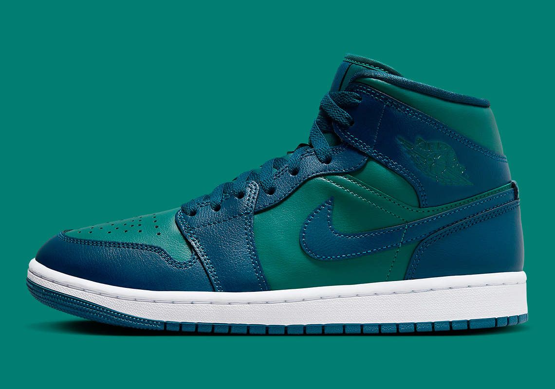 Air Jordan 1 Mid Sky J Teal: Sự kết hợp độc đáo với hình ảnh Chicago! - 2