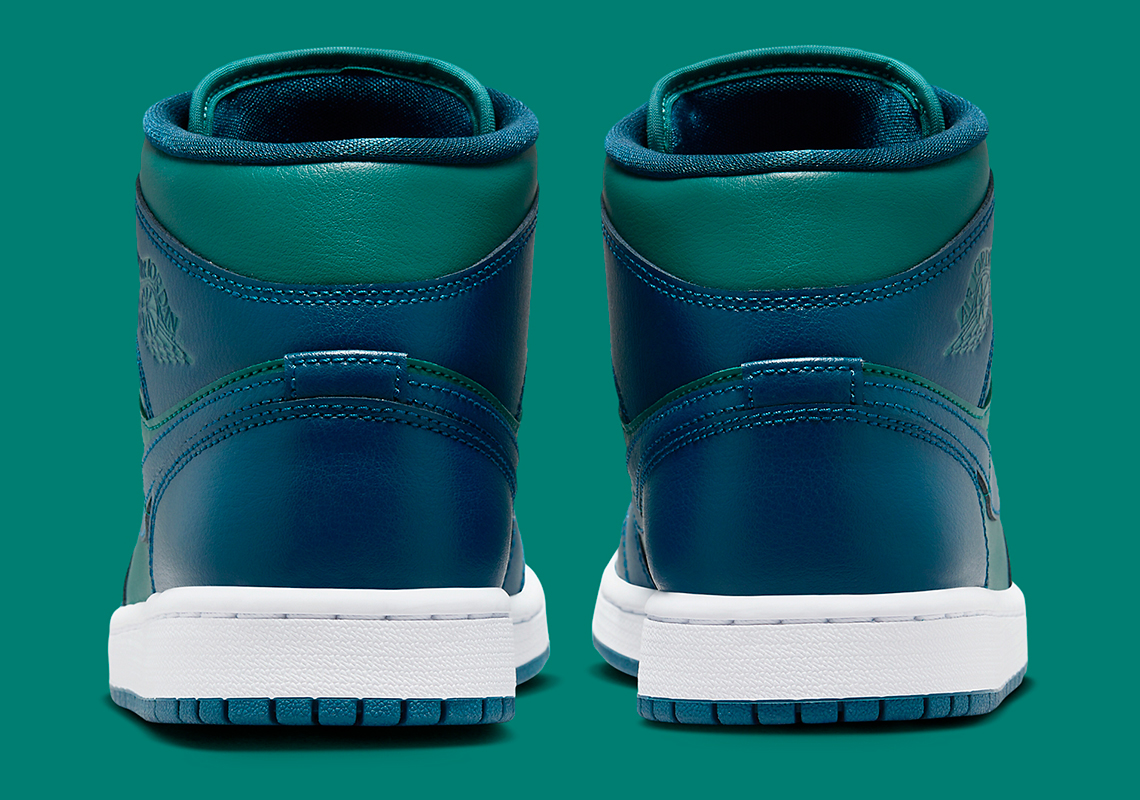 Air Jordan 1 Mid Sky J Teal: Sự kết hợp độc đáo với hình ảnh Chicago! - 4