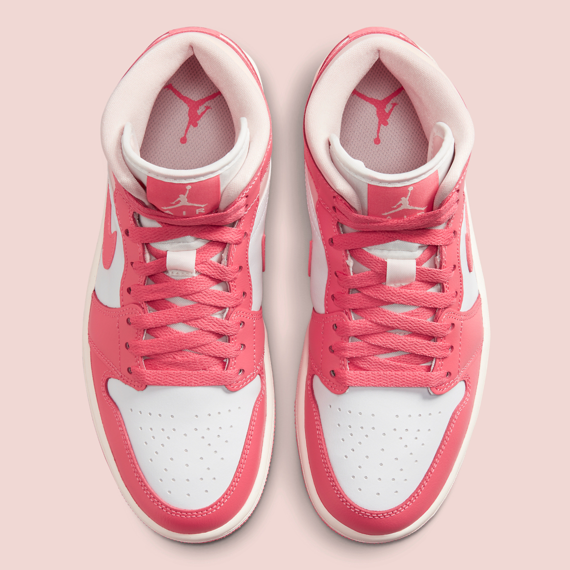 Air Jordan 1 Mid Strawberries là mẫu không thể bỏ qua đối với bất kỳ tín đồ nào - 4
