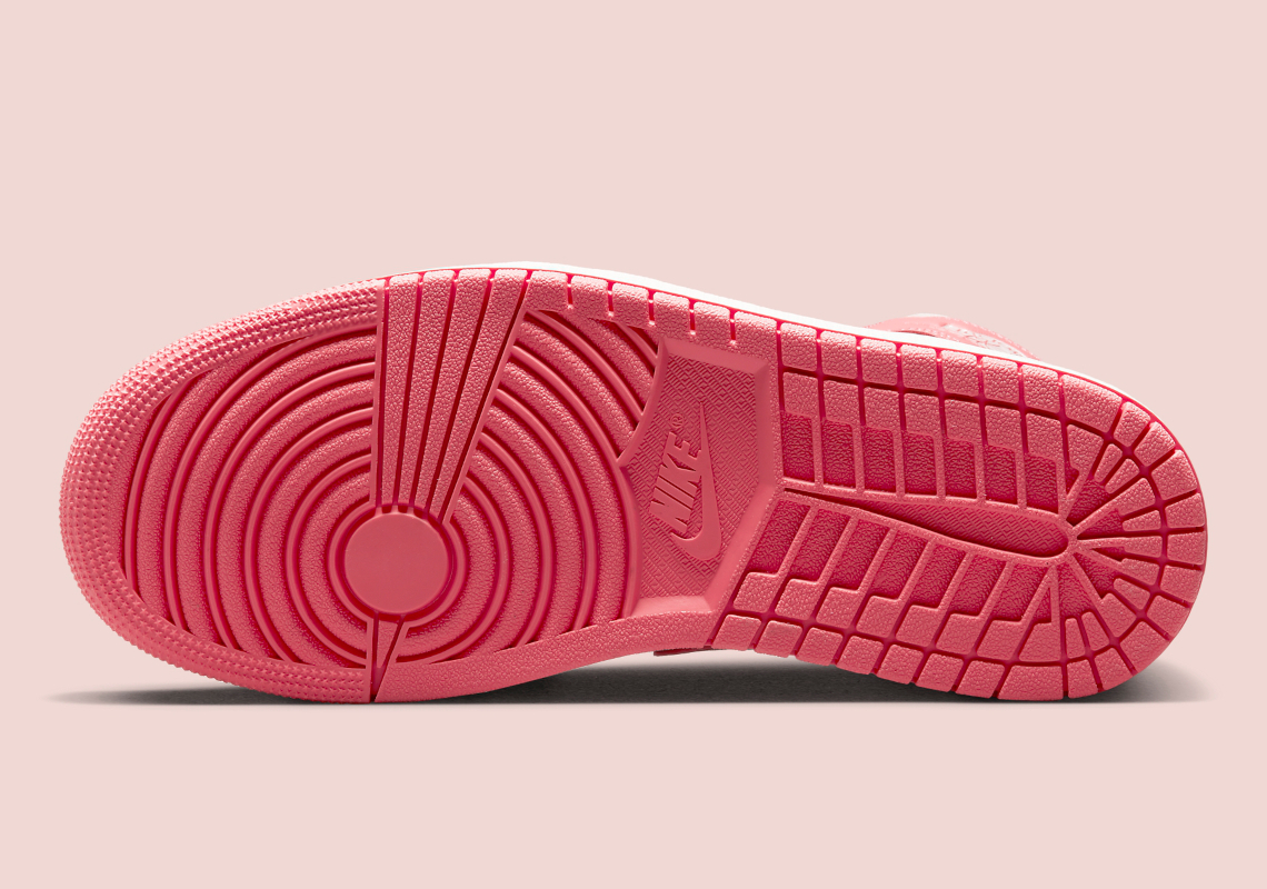 Air Jordan 1 Mid Strawberries là mẫu không thể bỏ qua đối với bất kỳ tín đồ nào - 6