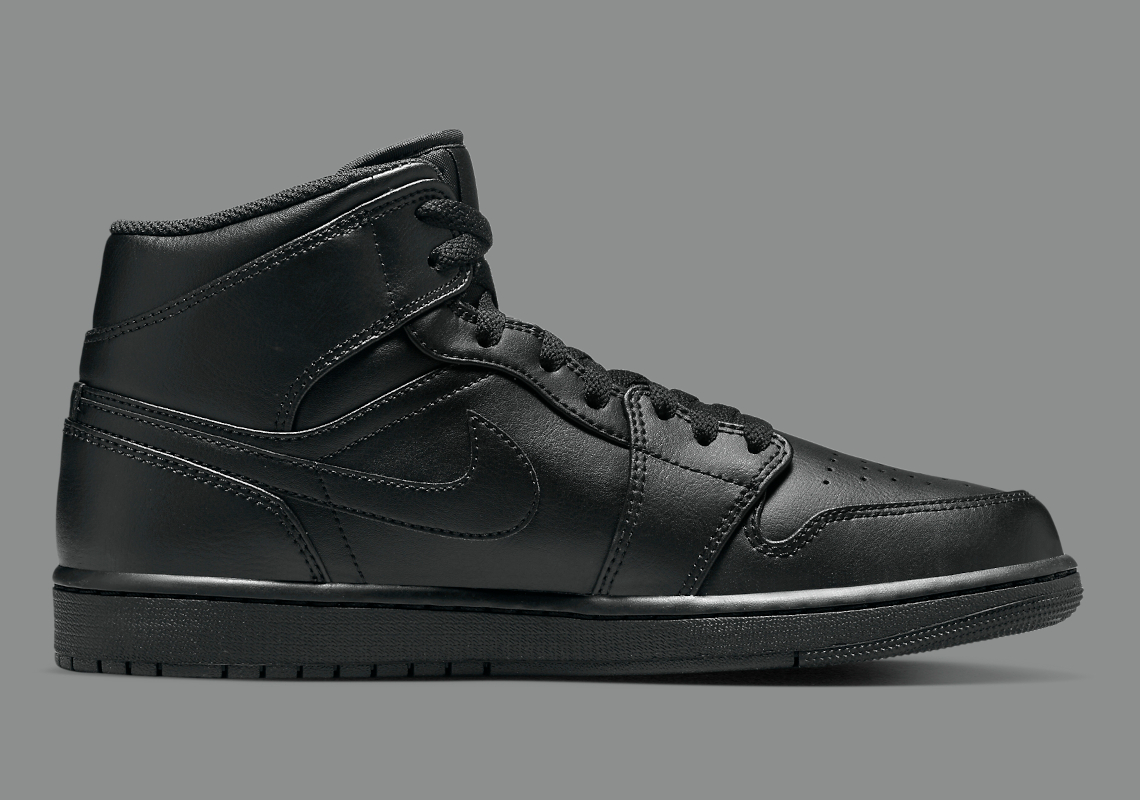 Air Jordan 1 Mid Triple Black trở lại vào ngày 27 tháng 9 - 3
