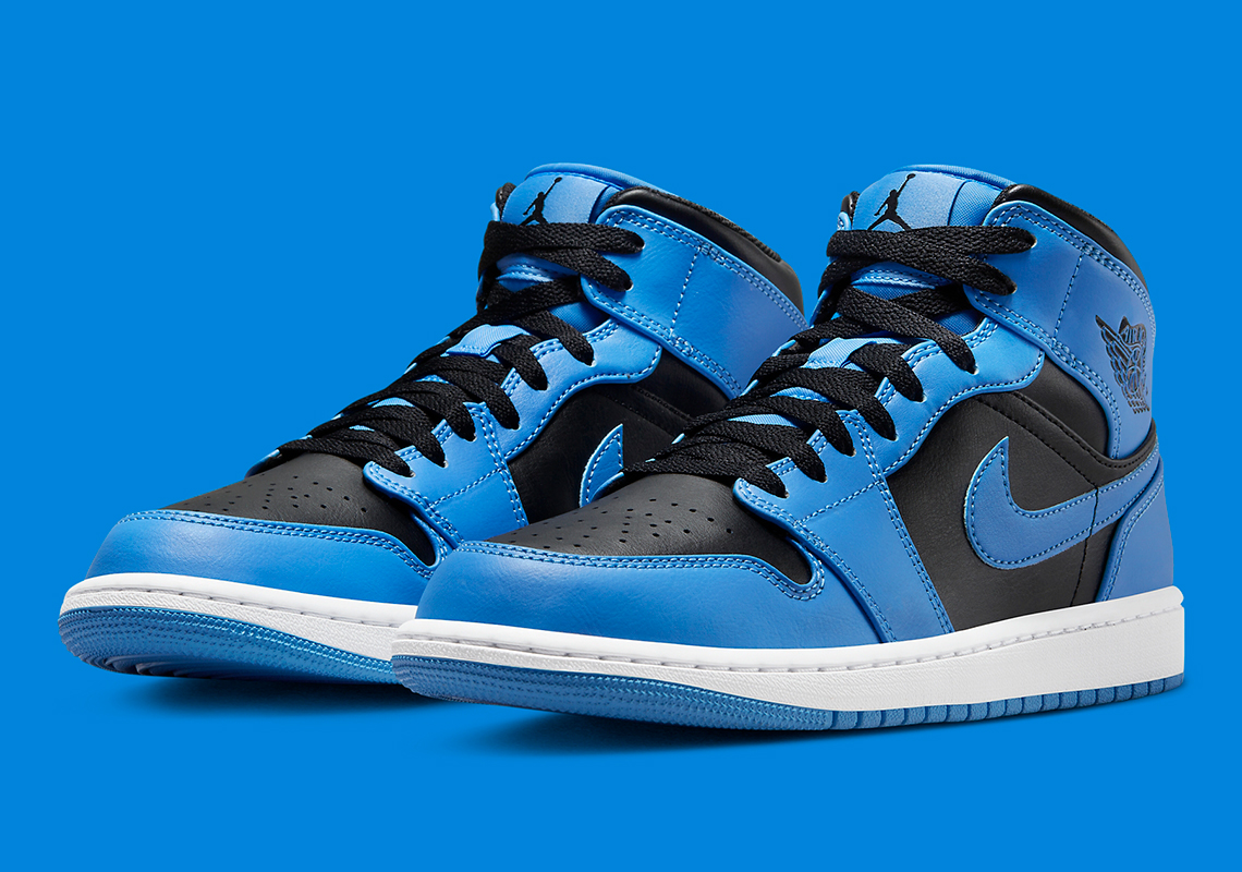 Air Jordan 1 Mid "University Blue" ra mắt phiên bản trẻ em