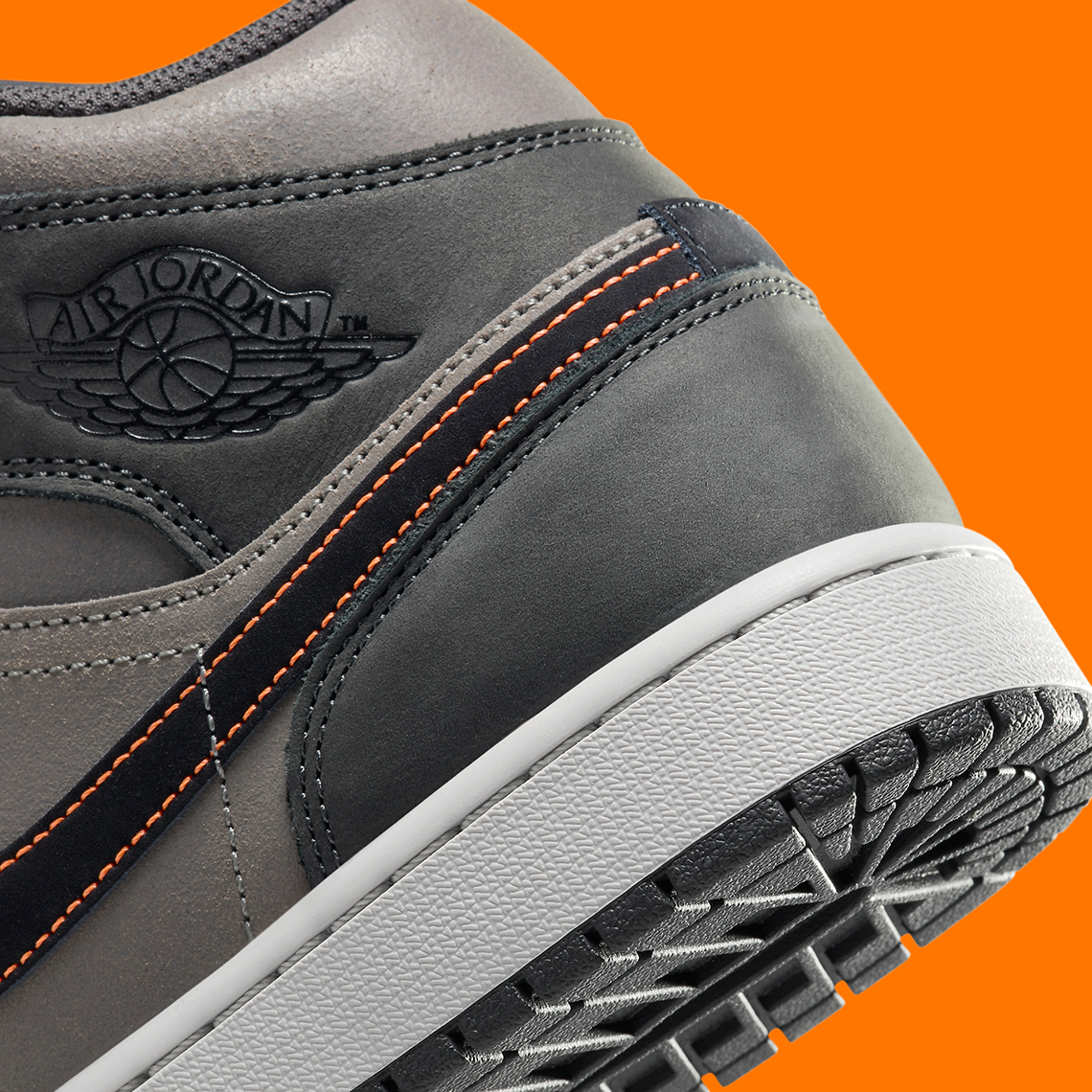 Air Jordan 1 Mid 'Xám/Đen/Cam': Sự Lựa Chọn Lý Tưởng Cho Halloween - 7